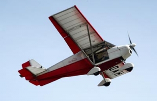  Airplano rojo